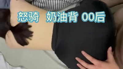 小姨子饥渴难耐一下子就勾搭你上了！老丈人会不会气吐血